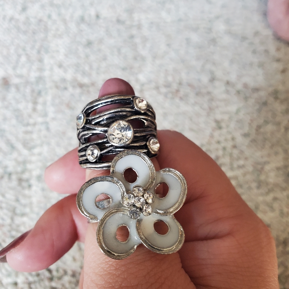 2 Paparazzi Rings - Picture 3 of 5